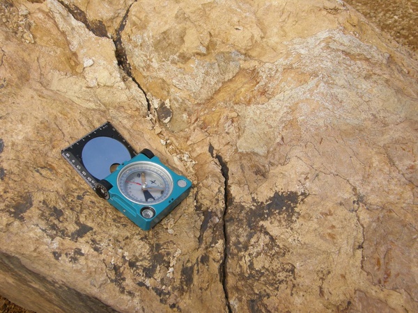 Метасоматически измененный песчаник