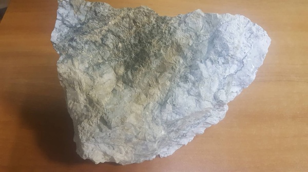 Кварц с сульфидными примазками