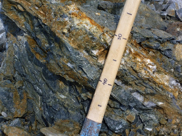 Золото-сульфидно-кварцевая жила