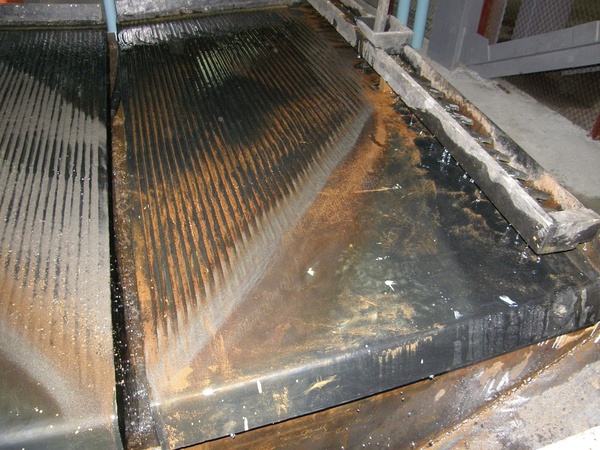 Концентрационный стол в работе