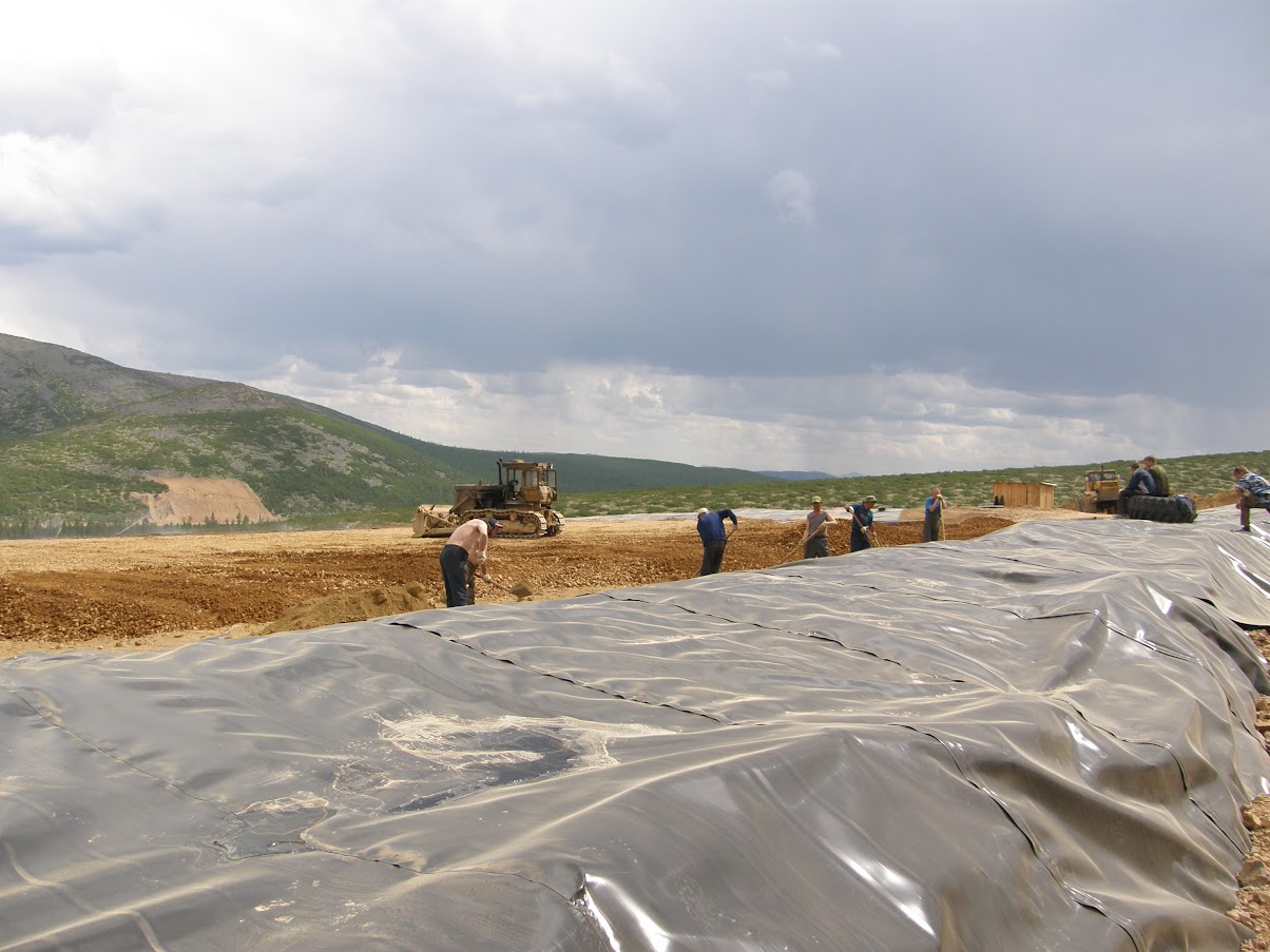 Укладка нижнего слоя штабеля